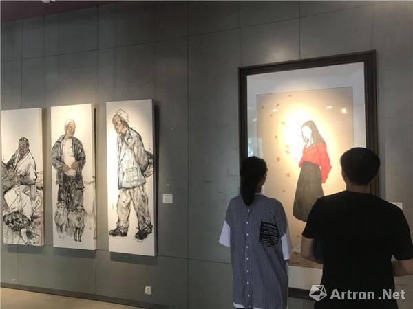 “致广——江汉大学美术学院2018届毕业生作品展”展览现场1