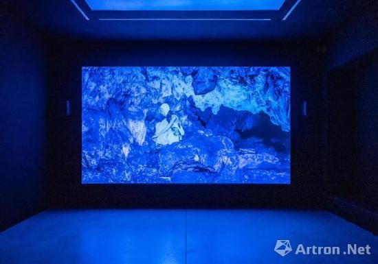 ‘Chen Zhou: Blue Hole’ ， White Cube Hong Kong Photo: Kitmin Lee