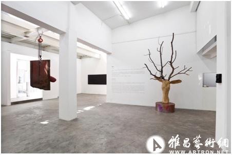 “假的”中国艺术家群展