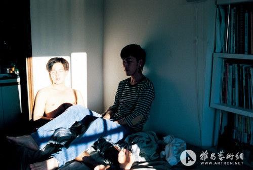 一个日本摄影师拍摄的同性恋私小说