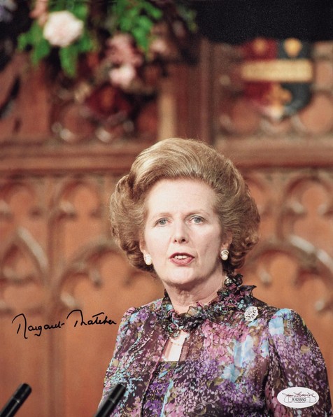 《铁娘子》玛格丽特·希尔达·撒切尔夫人（Margaret Hilda Thatcher）签名照一件