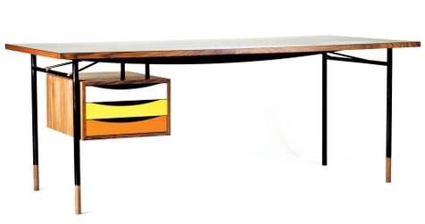 芬·尤 NYHAVN Table and Drawers