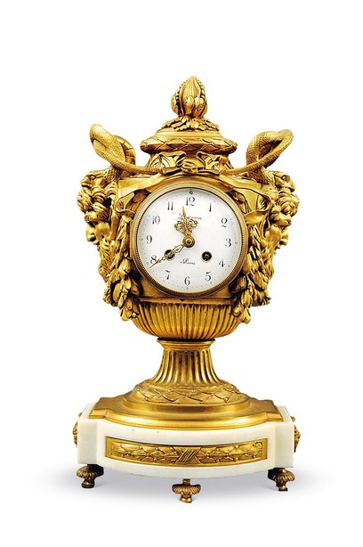 法国 拿破仑三世时期 铜鎏金奖杯式座钟