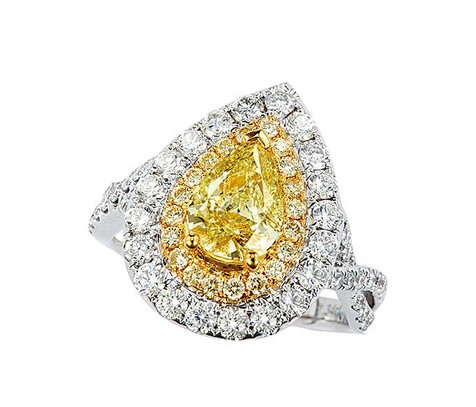 1.34克拉天然梨形彩黄色SI2净度钻石戒指