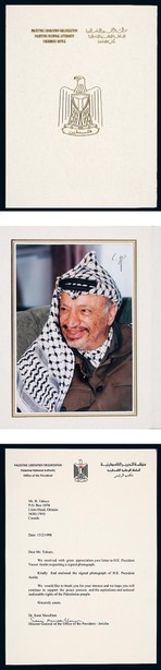 “巴勒斯坦总统”亚西尔·阿拉法特（Yasser Arafat）亲笔签名贺卡照片