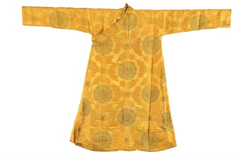黄色团寿云龙织银缎藏式袍