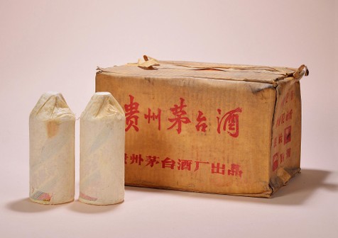 1981年“金轮牌”贵州茅台酒（原箱三大革命）