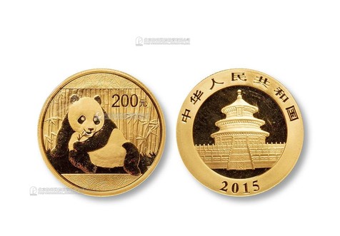 2015年熊猫普制1/2盎司金币一枚