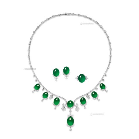天然满绿翡翠蛋面配钻石项链、戒指及耳环套装