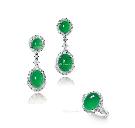 天然满绿翡翠「蛋面」配钻石耳环及戒指套装
