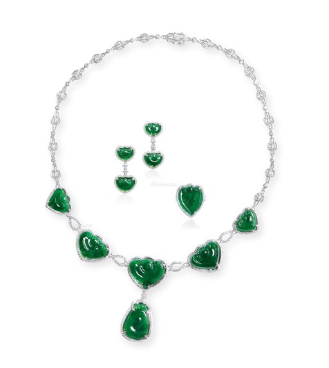 天然满绿翡翠如意配钻石项链、耳环及戒指套装