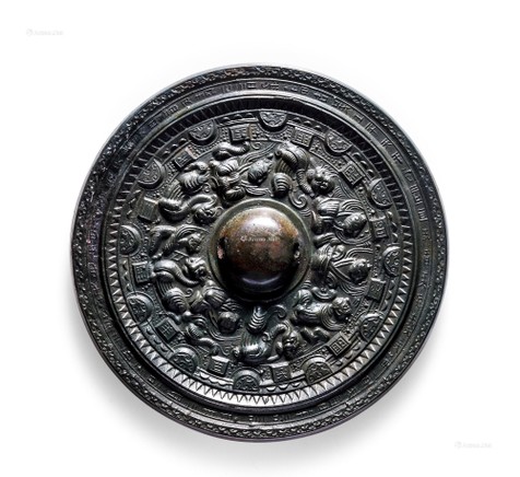 “吴王平天下”重列式半圆方枚神兽镜