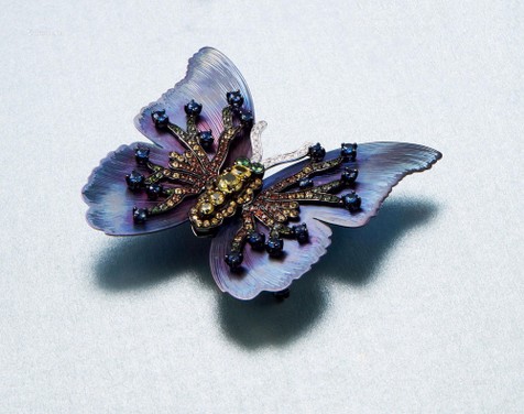 彩色宝石配钻石钛金「蝴蝶」胸针