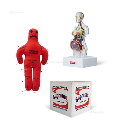 SUPREME Brillo海绵球、巫毒娃娃（红）、18aw人体解剖模型（女性）