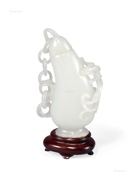 白玉镂雕仿青铜器微形龙柄链瓶
