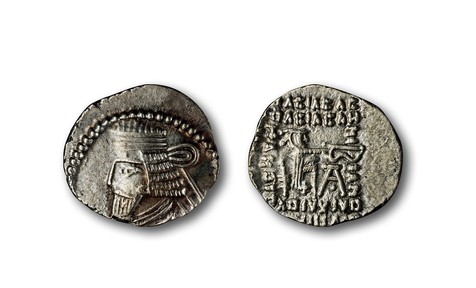 安息帝国戈塔泽斯二斯银币一枚