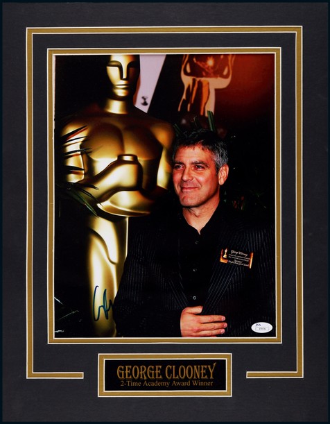 “美国传奇影帝”乔治·克鲁尼（George Clooney）亲笔签名照，附证书
