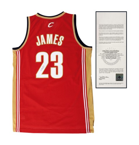 “NBA小皇帝”勒布朗·詹姆斯（LeBron James）亲笔签名骑士队球衣，附证书