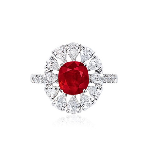 1.65克拉「缅甸抹谷鸽血红」红宝石配钻石戒指，未经加热
