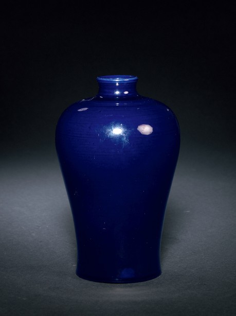 茄皮紫釉梅瓶