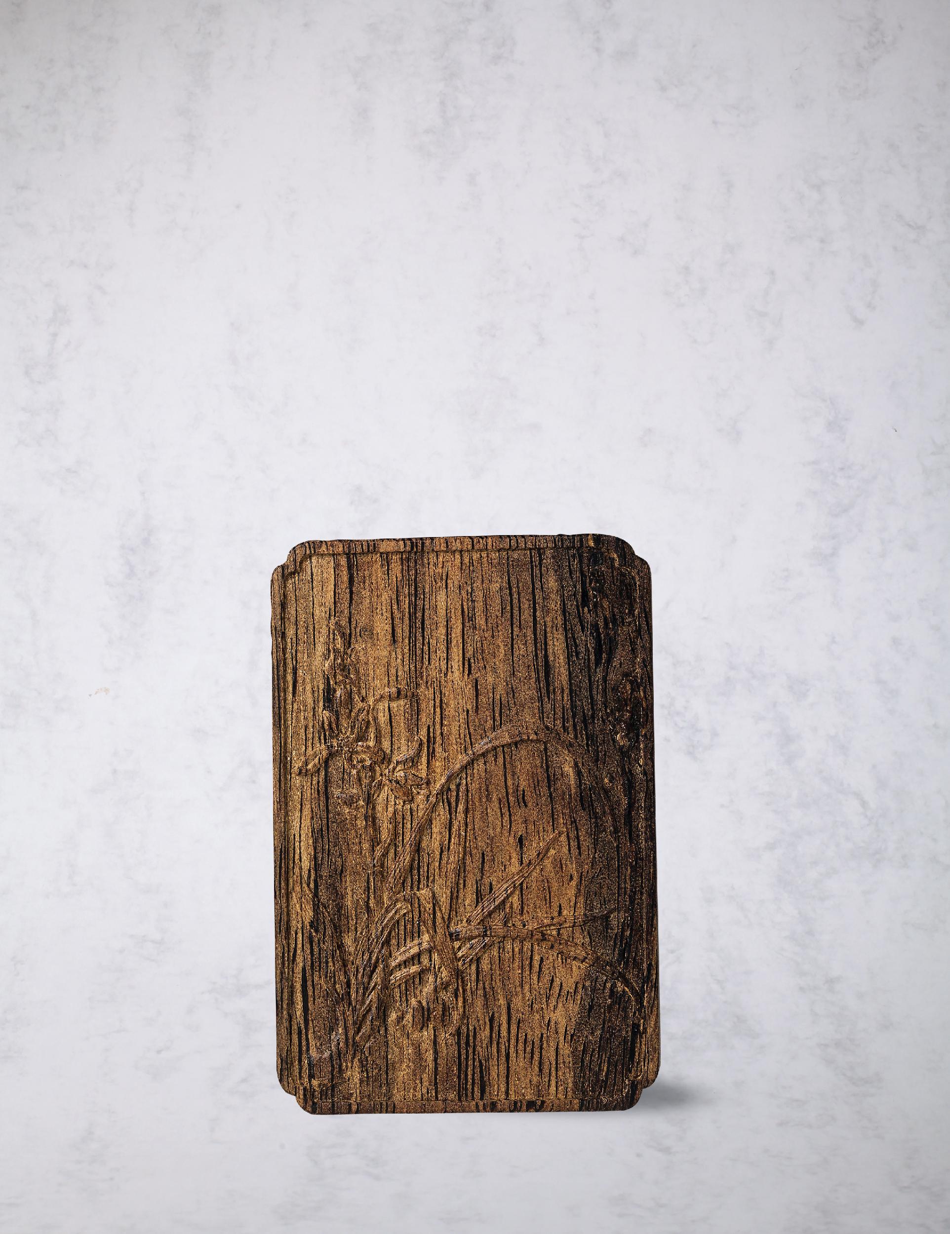 文莱阳刻兰花方牌