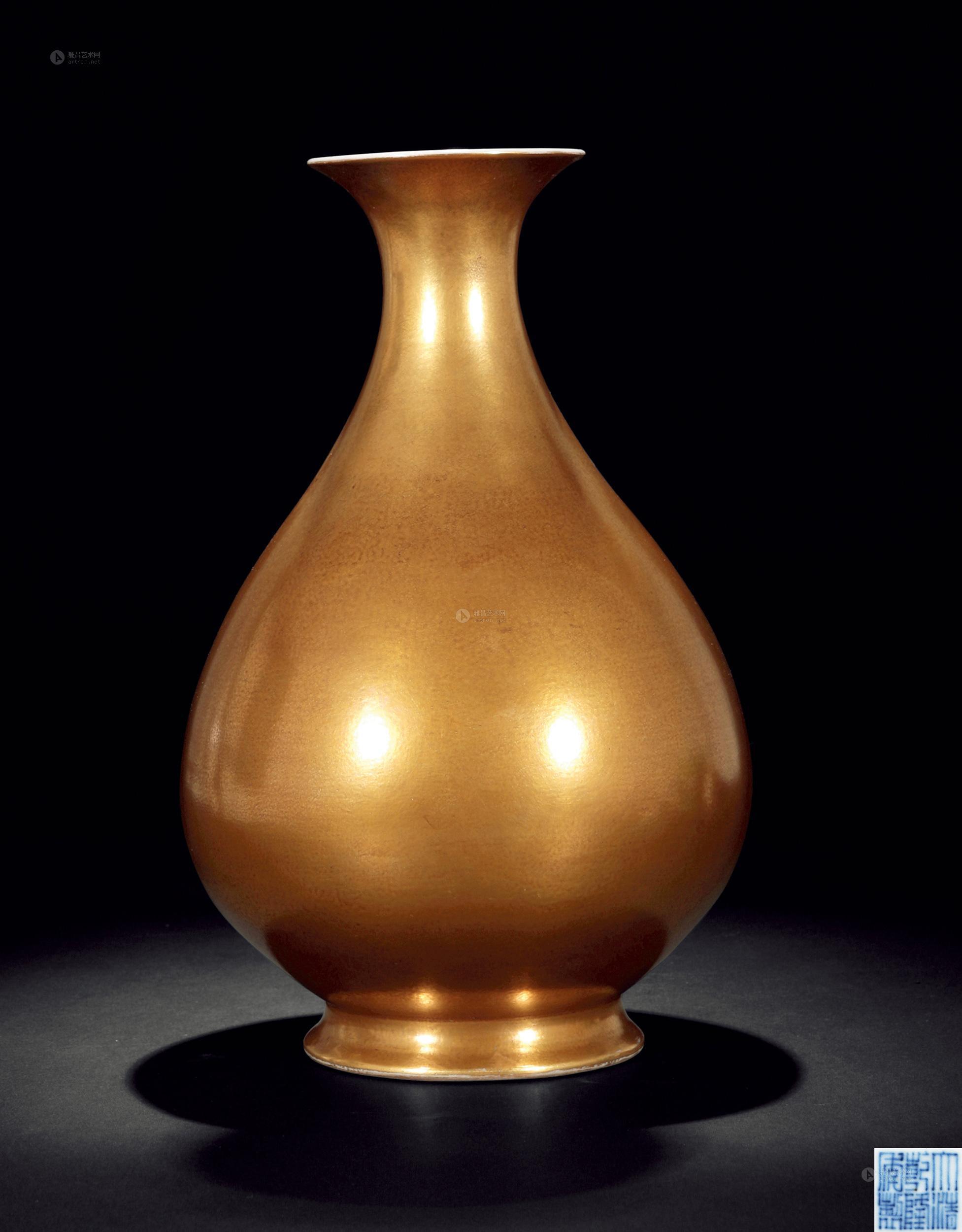 金彩玉壶春瓶拍品分类陶瓷>清代单色釉瓷器创作年代清乾隆尺寸高30