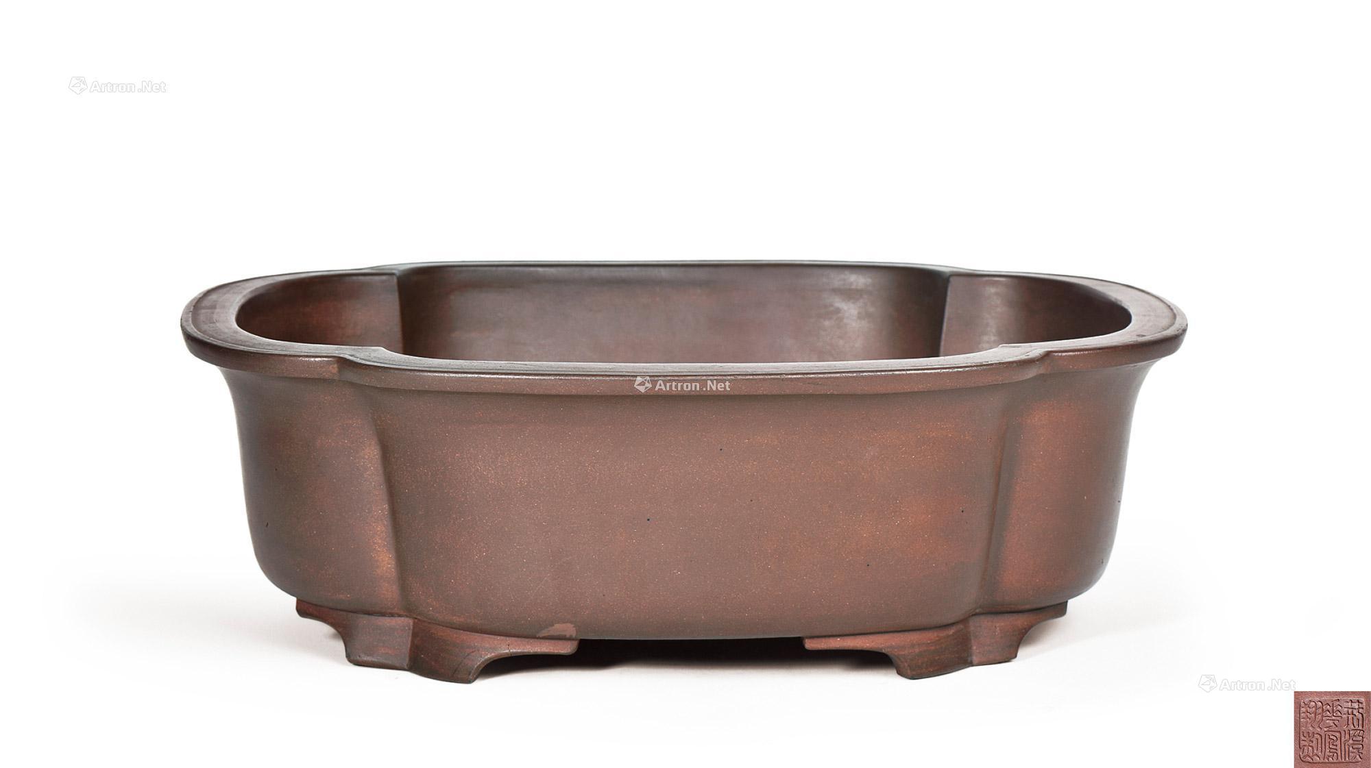 6085清乾隆荆溪华凤祥制紫泥海棠盆