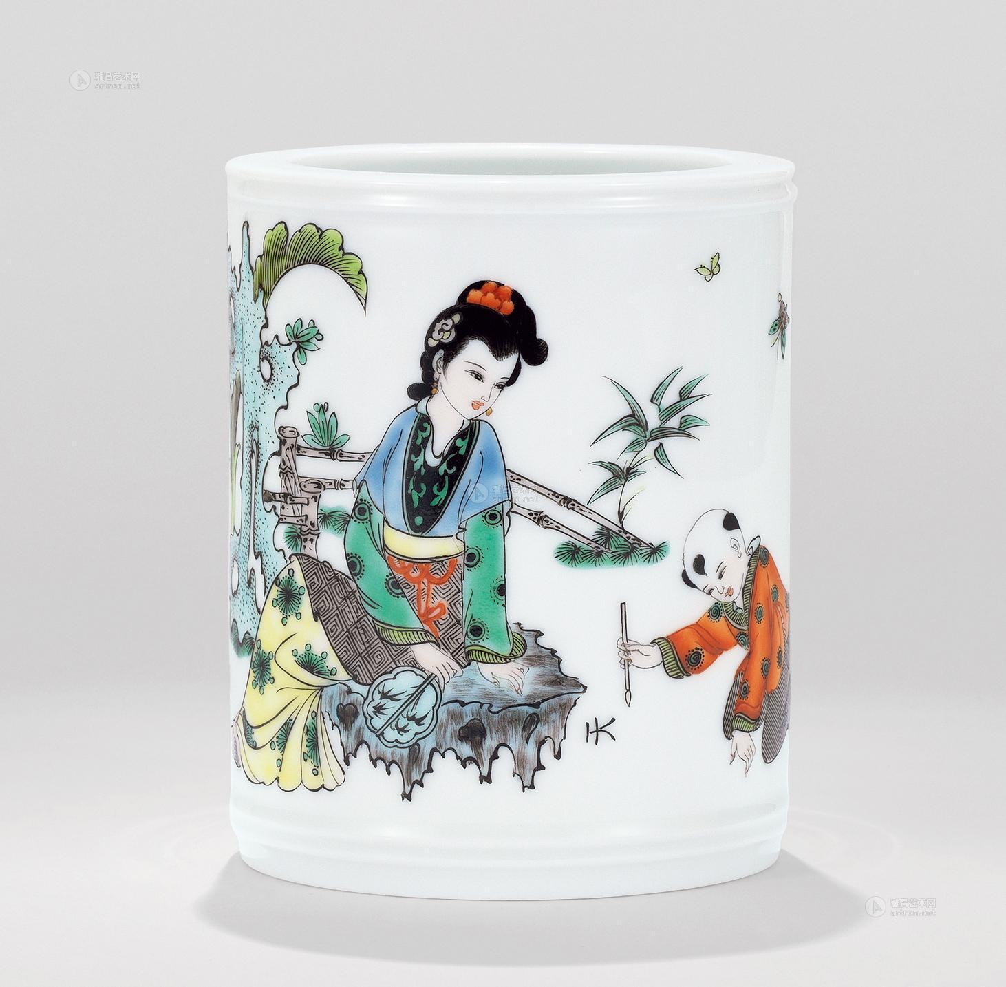 江华彬 古彩教子图笔筒