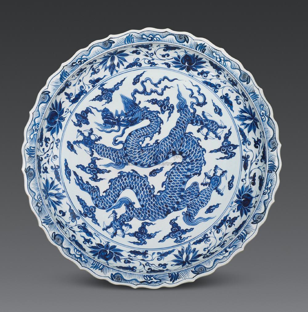 宣德 青花云龙纹花口大盘拍品分类陶瓷>明代青花瓷器创作年代明宣德