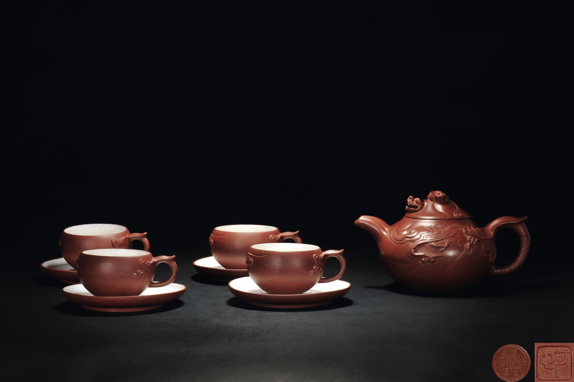 朱可心 《云龙套具》