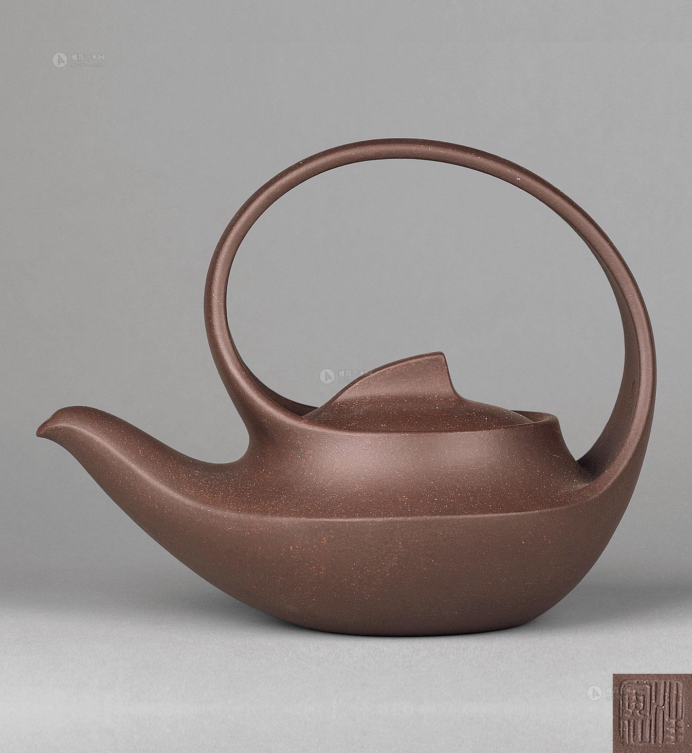 现代 汪寅仙手制紫砂曲壶