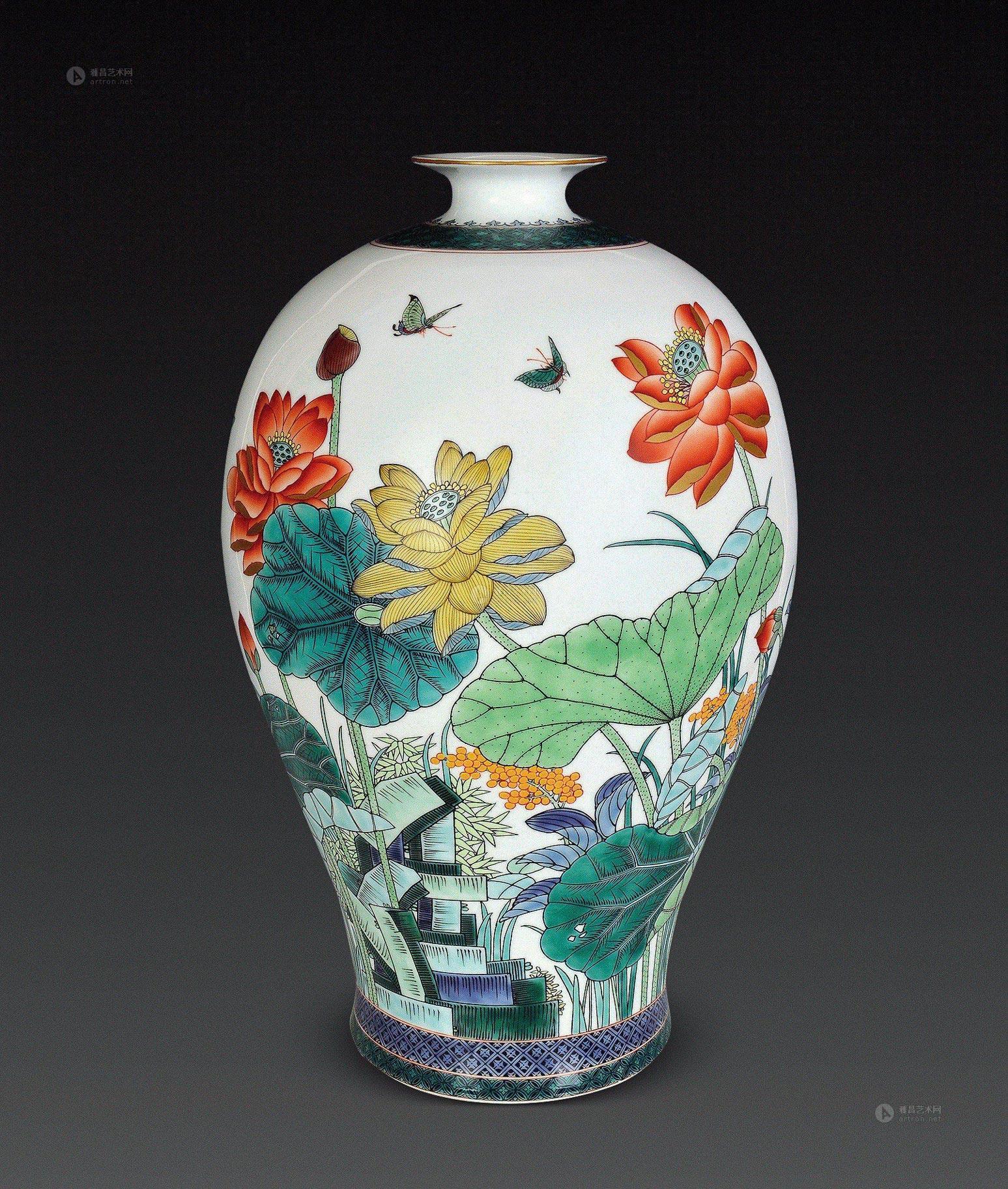 2012年 江月光 古彩"映日荷花别样红"瓷瓶成交价****rmb拍卖时间2014