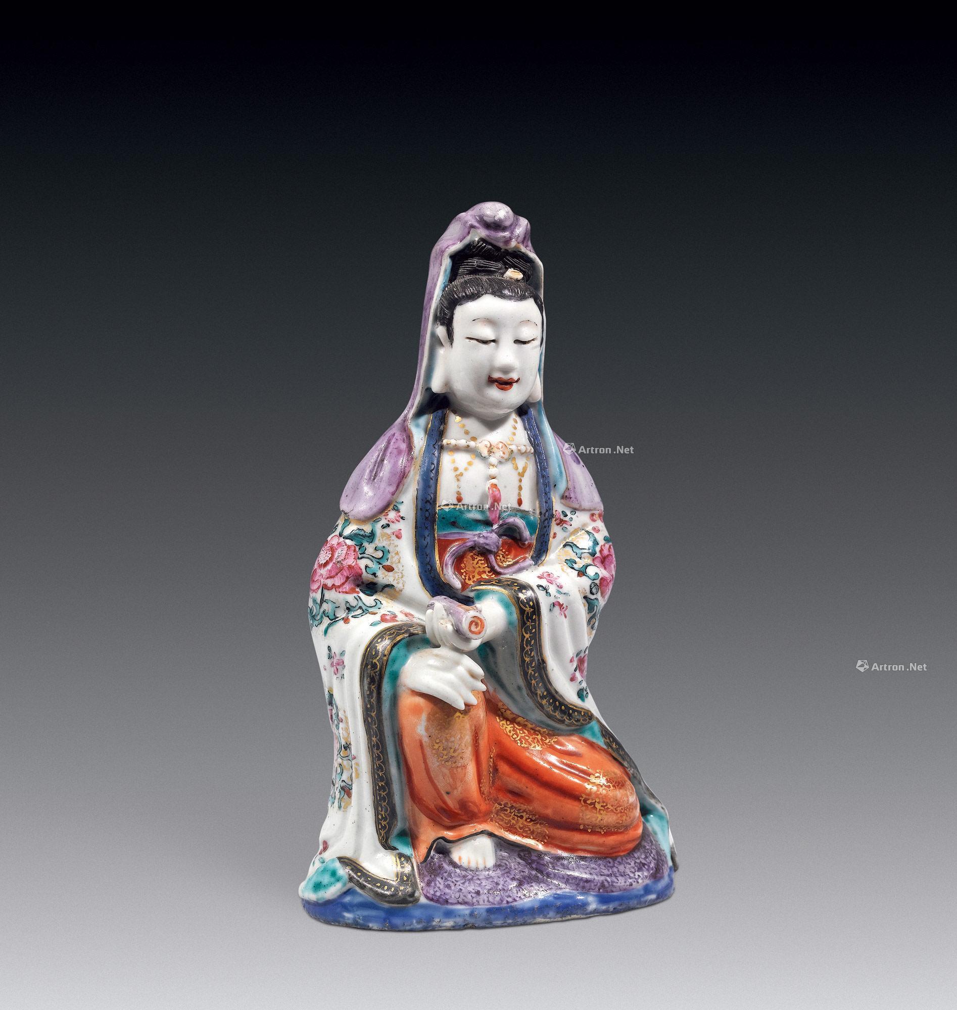 清乾隆 粉彩持书观音坐像