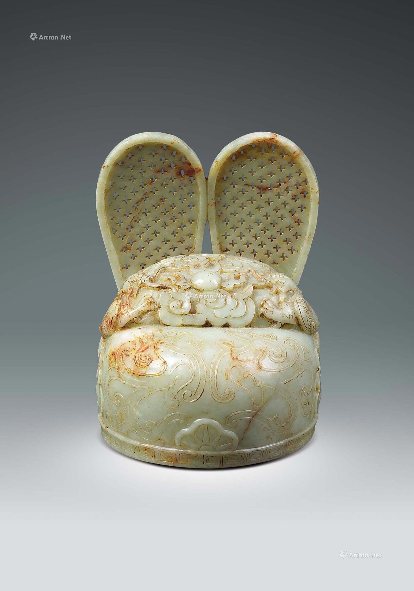 明 二龙戏珠纹玉冠