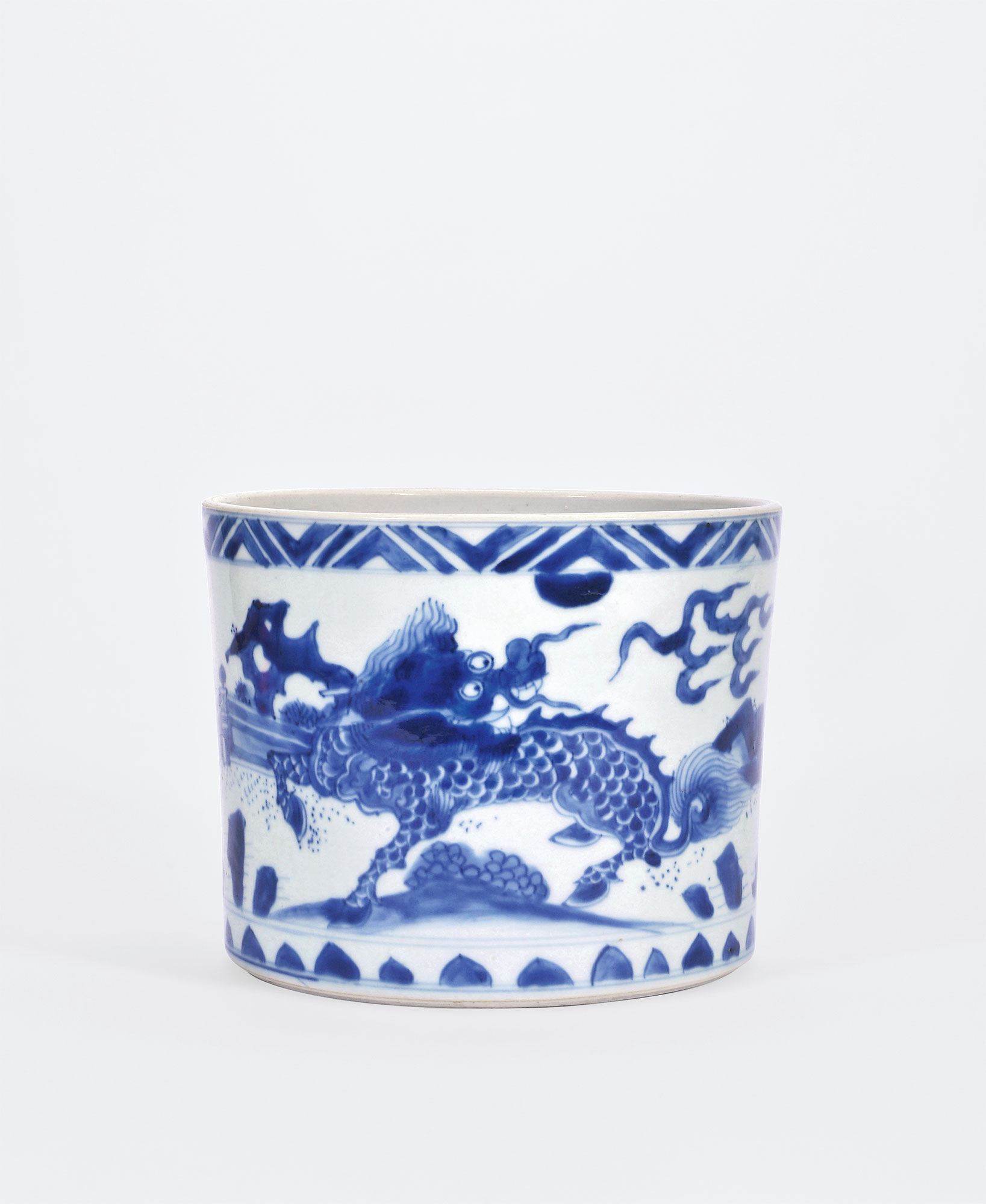 清顺治 青花芭蕉麒麟图大笔筒