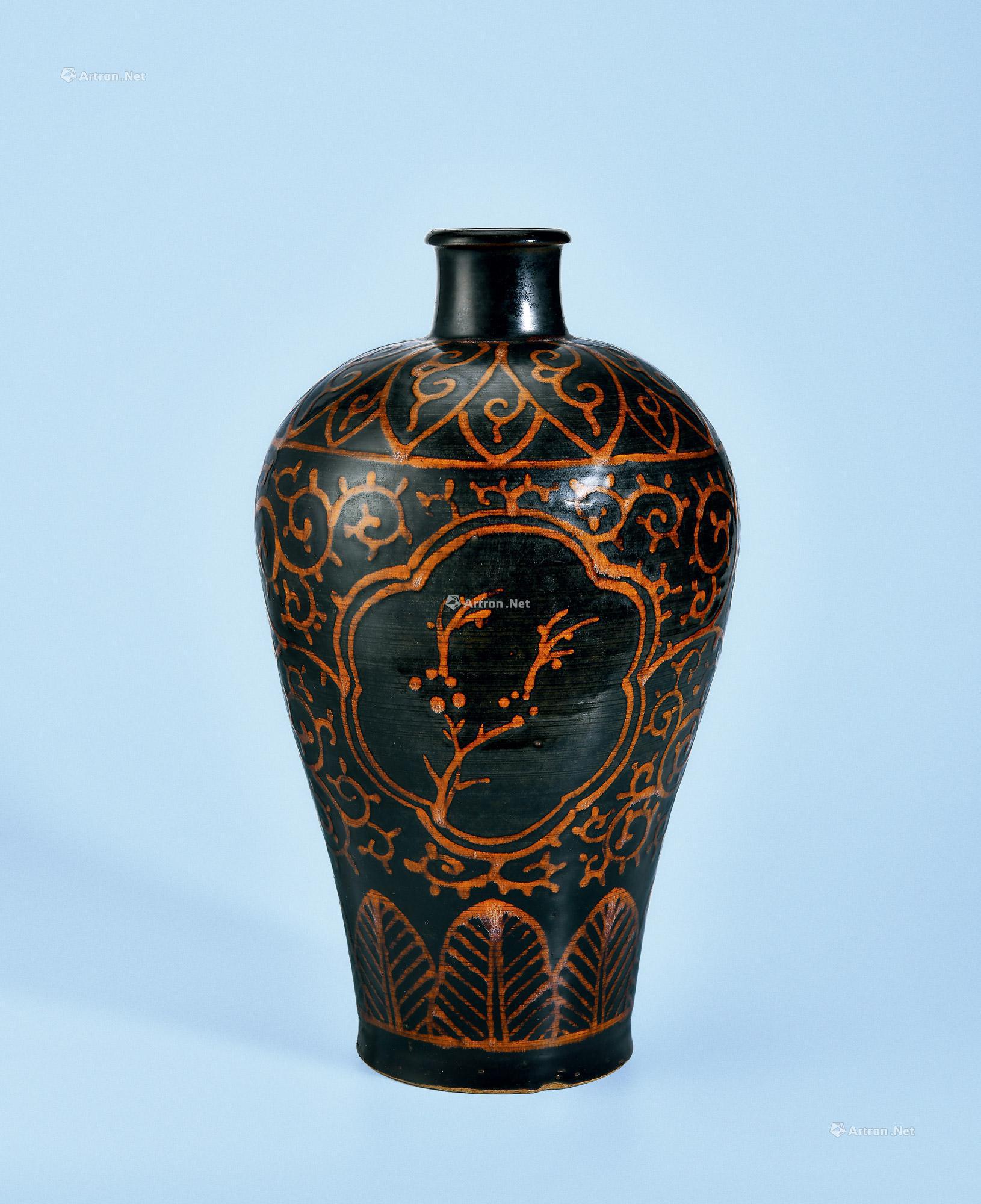 明 吉州窑彩绘卷草纹梅瓶