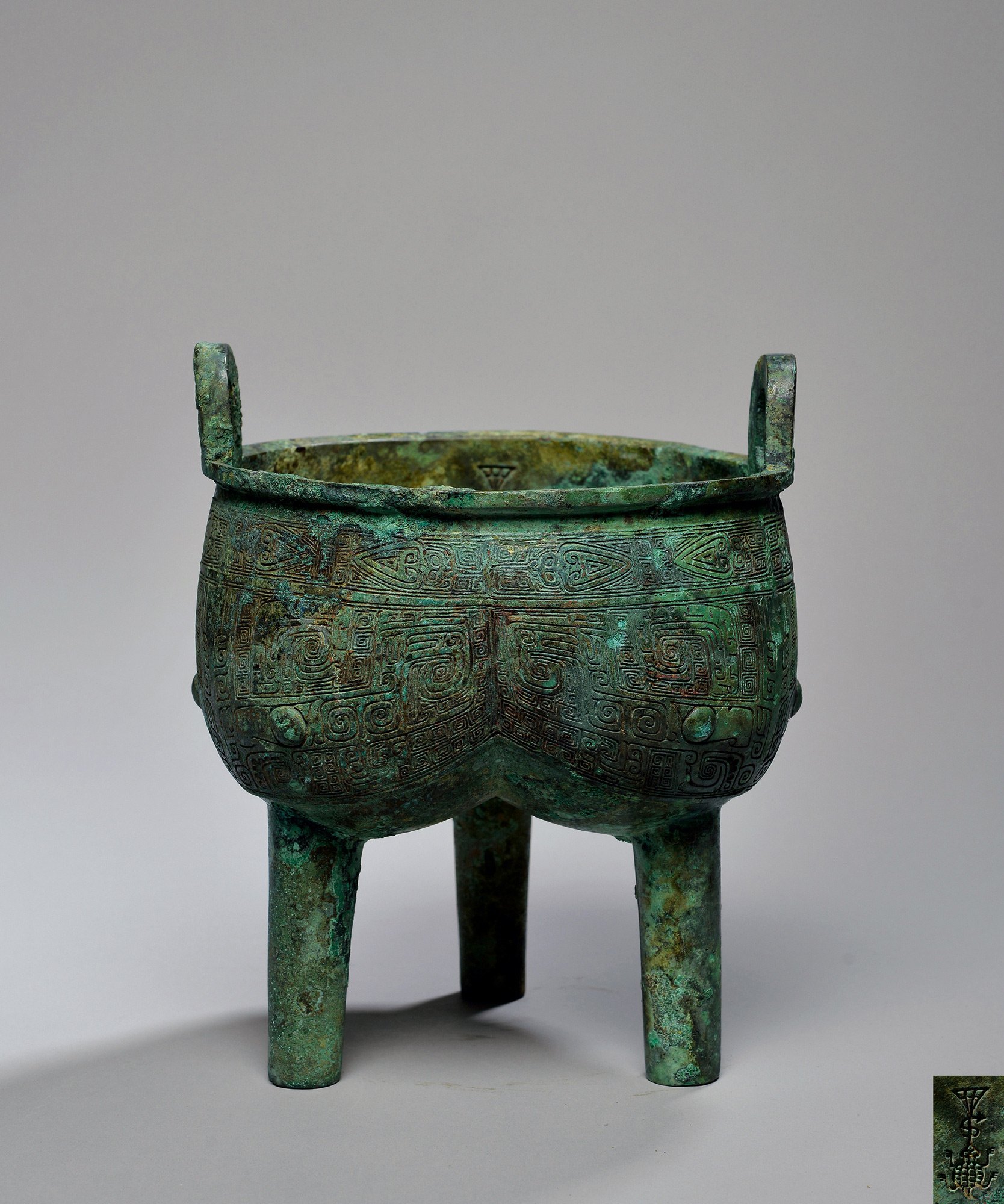 3460商代晚期青铜兽面纹蝉纹鬲鼎吊龟鼎