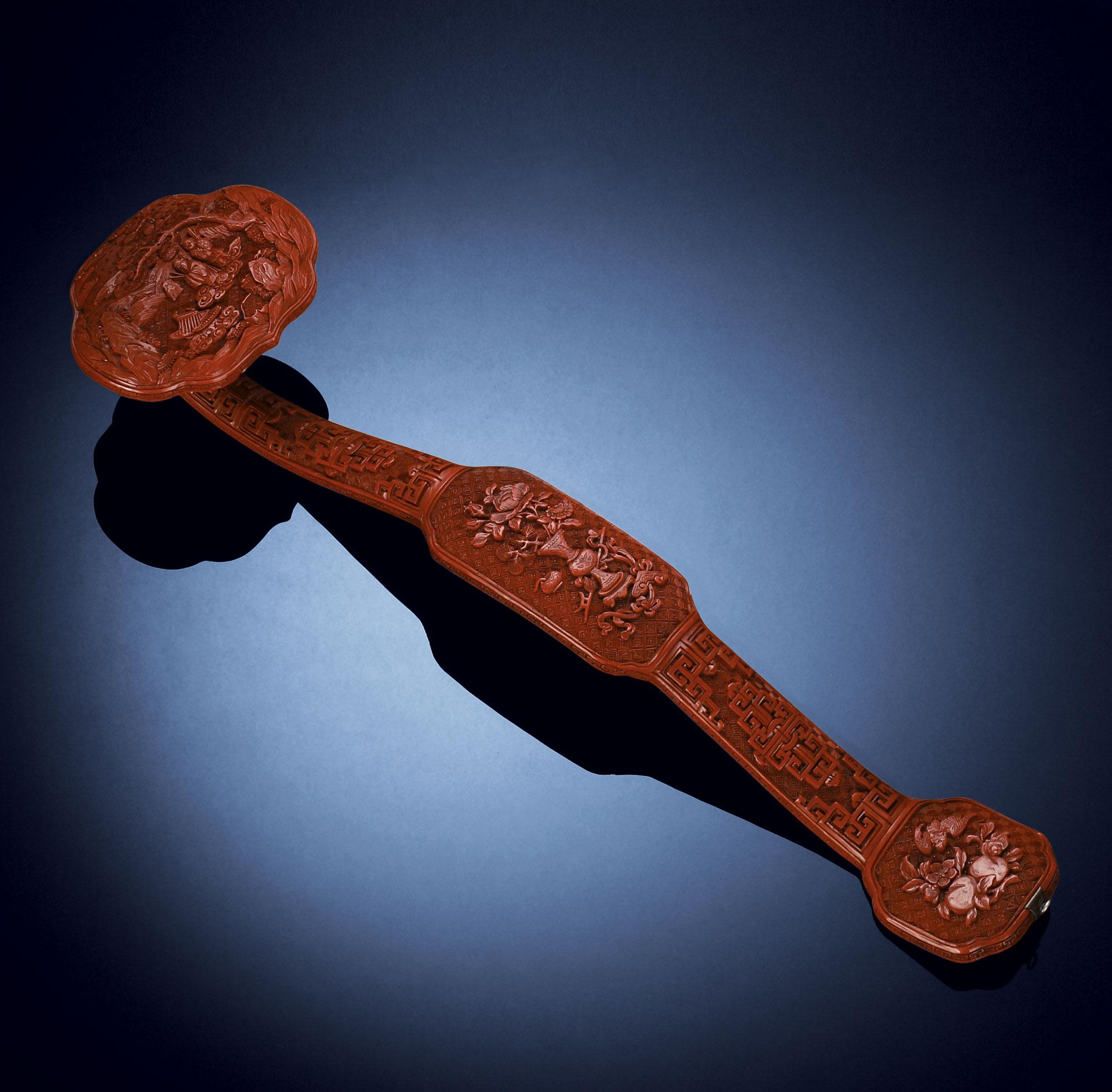 清乾隆 剔红人物纹如意