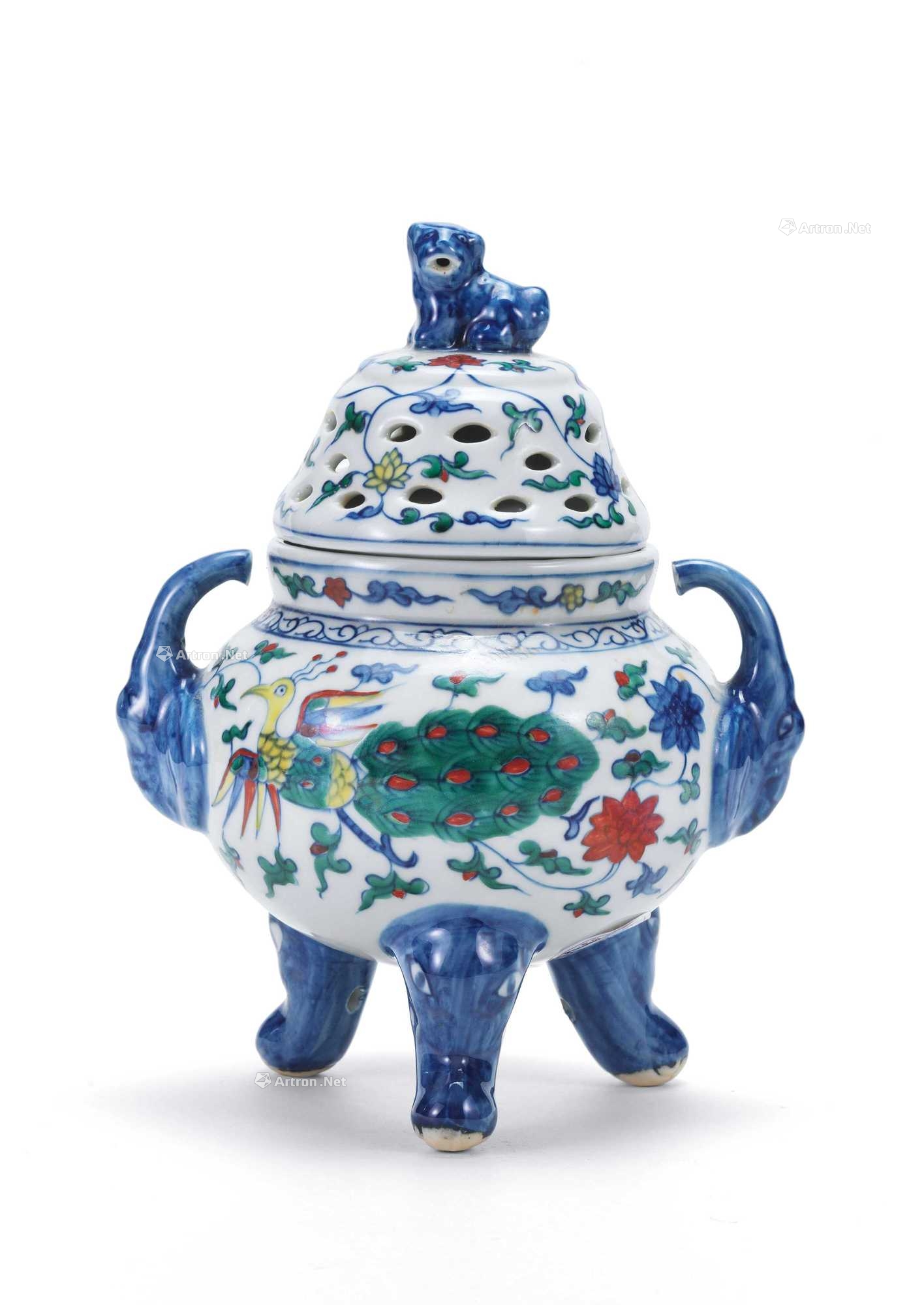 斗彩凤穿花卉双象耳香薰炉