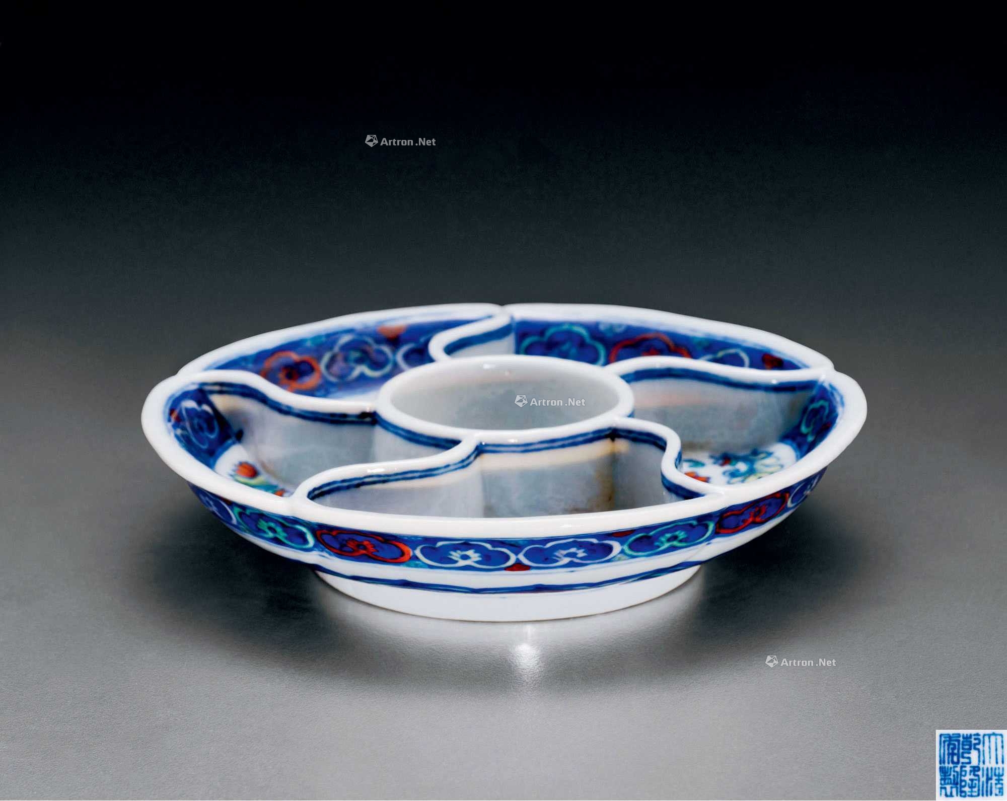 清代 斗彩调色碟