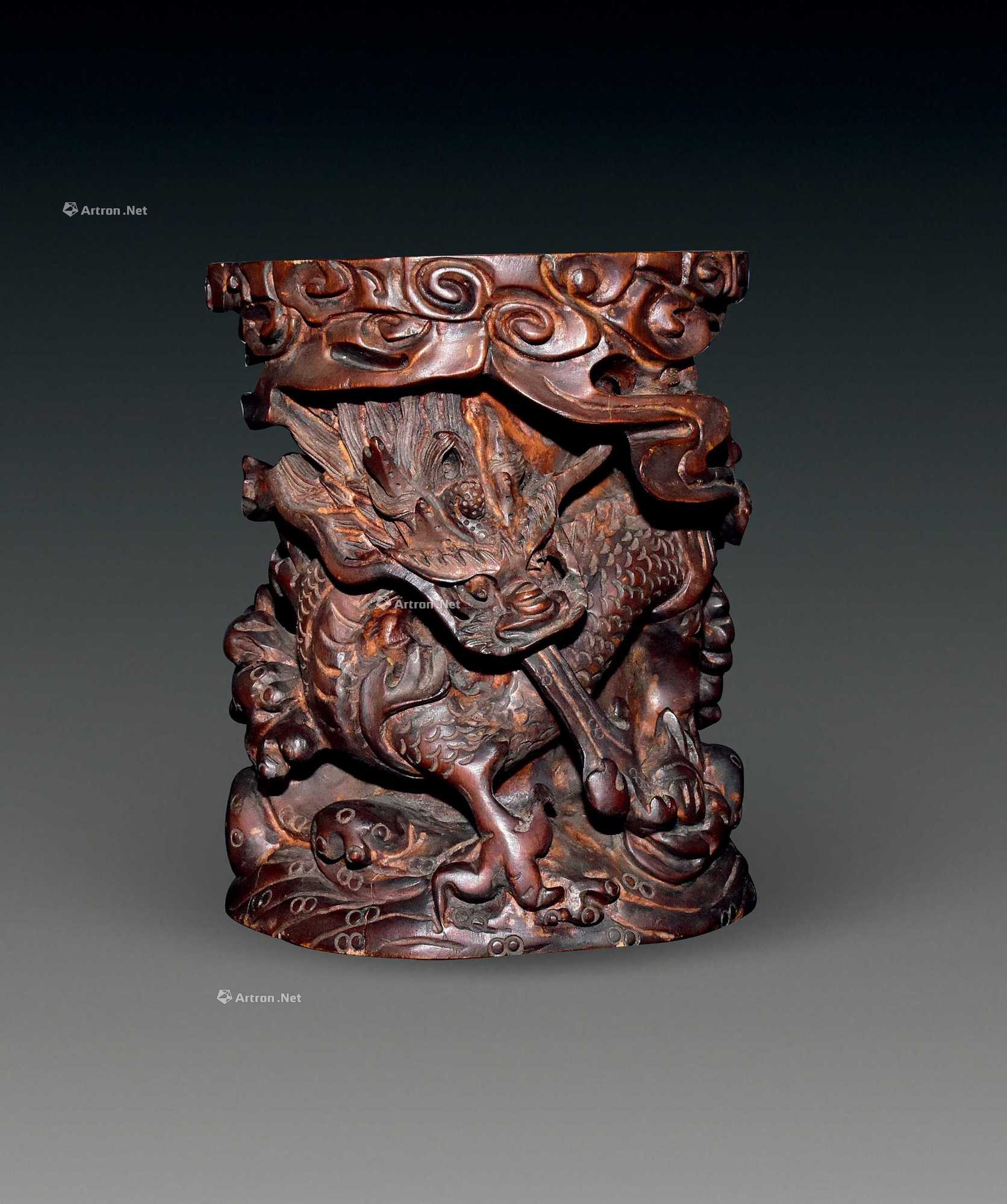 现代 阴沉木镂空雕龙纹笔筒