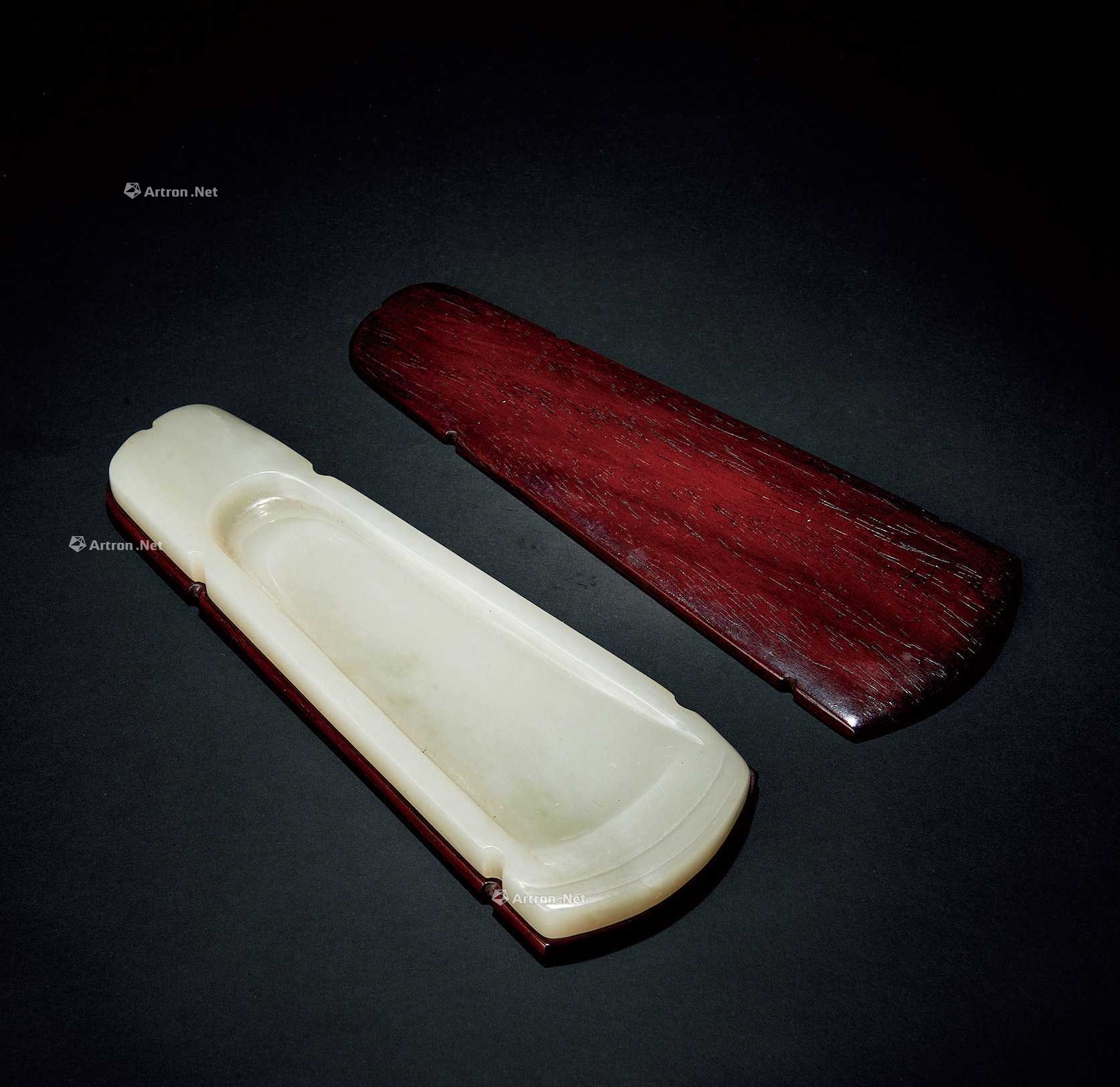 清乾隆 御题词玉砚台