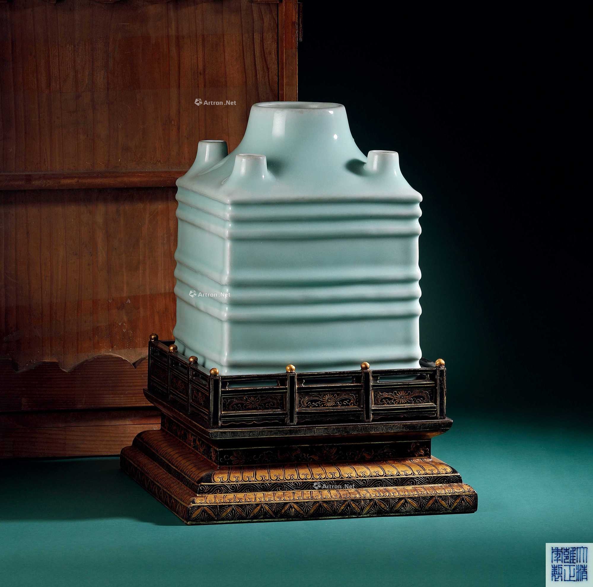 【预展中】lot0328 清雍正 粉青釉 - 雅昌拍卖图录app